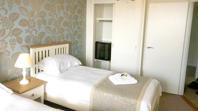 Almorah Hotel
