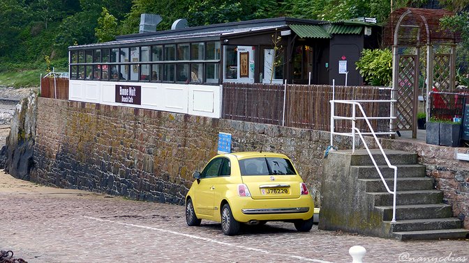 Bonne Nuit Beach Cafe