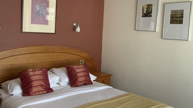 Marina Metro Hotel & Dockyard Restaurant