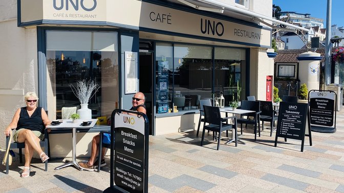 UNO Café & Restaurant