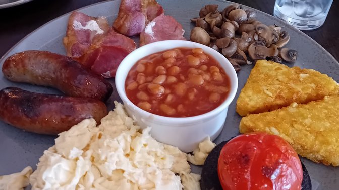 UNO Café & Restaurant