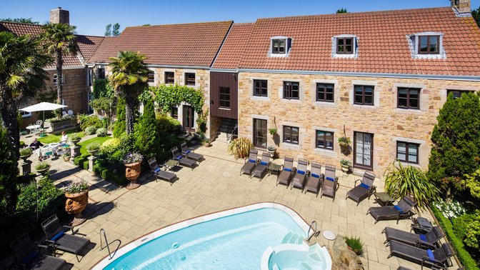 Greenhills Country House Hotel & Restaurant