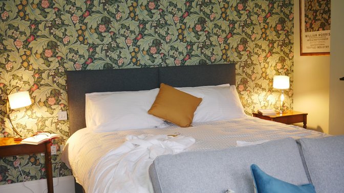 La Croix Guest House