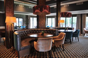 Les Ormes Bar \u0026 Restaurant
