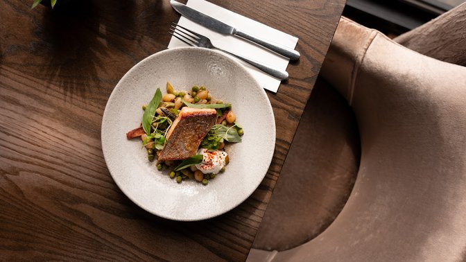 Les Ormes Bar & Restaurant