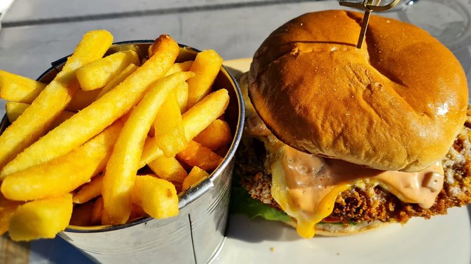 Rocco's Restaurant & Bar