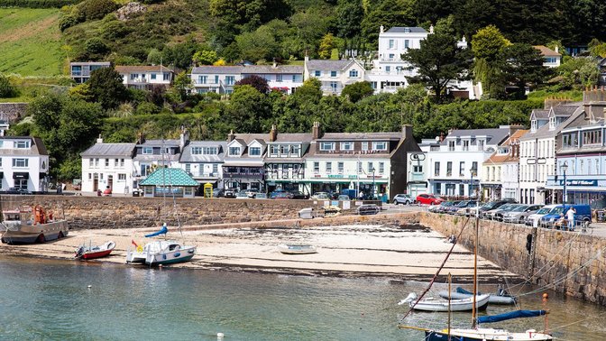 The Moorings Hotel & Restaurant