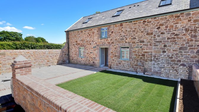 Macole's Self Catering Holidays Limited