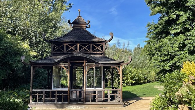 The Botanic Gardens and Samarès Manor