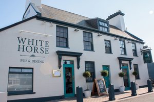 White Horse Pub \u0026 Dining