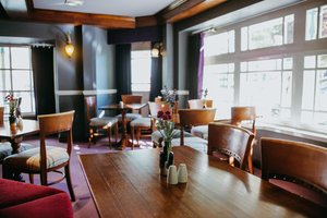 The Adelphi Lounge \u002D Randalls Pubs