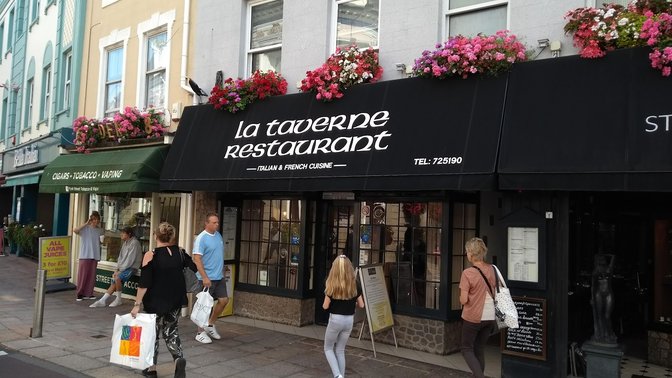 La Taverne