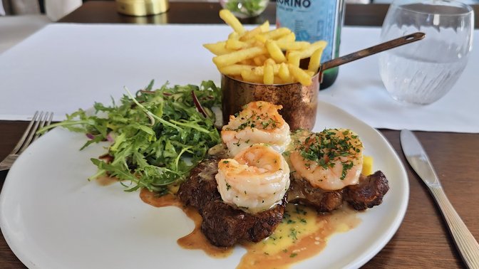 Quayside Bistro & Grill