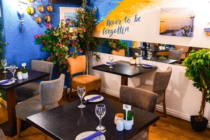 De L\u0027Etang Greek Taverna \u0026 Accommodation