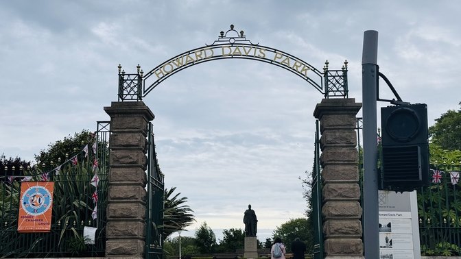 King George V Statue
