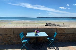 The Lookout Beach Cafe \u0026 Restaurant