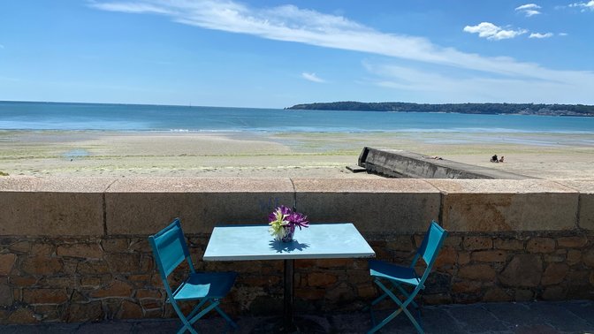 The Lookout Beach Cafe & Restaurant