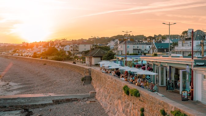 The Lookout Beach Cafe & Restaurant