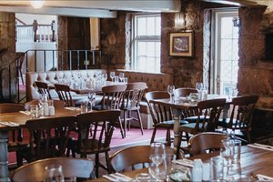 Les Fontaines Tavern