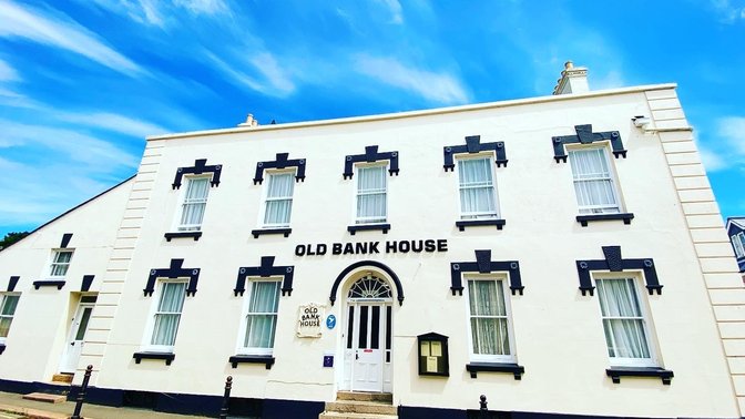 Old Bank House Hotel
