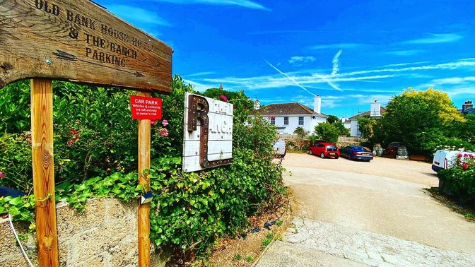 Old Bank House Hotel