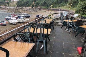 Bonne Nuit Beach Cafe