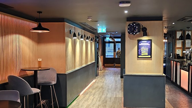 Chambers Sports Bar & Nightclub