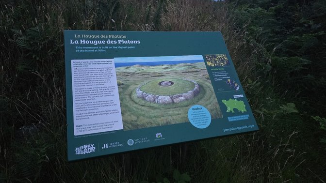 La Hougue des Platons