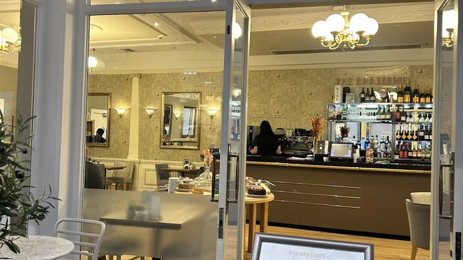 Brasserie At DeGruchy