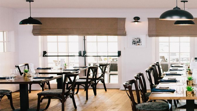 The Salty Dog - Cafe, Bar & Bistro