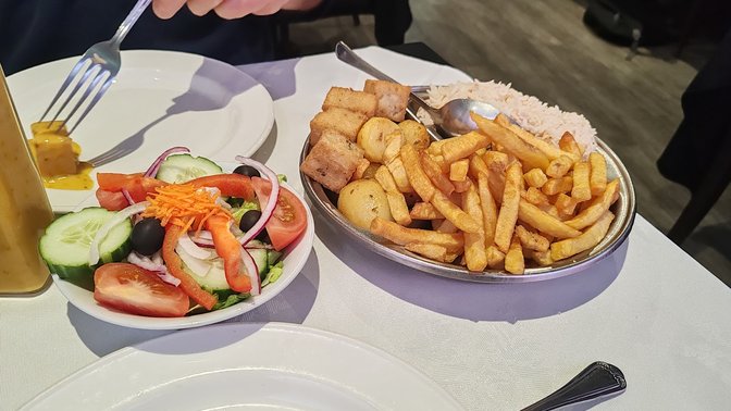 Barros' Tropical Bistro