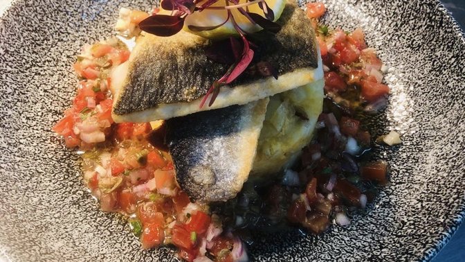 AHA cafe lounge & restaurant