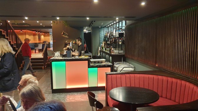 Chambers Sports Bar & Nightclub