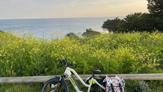 Evolution Cycles Jersey - Bike Hire