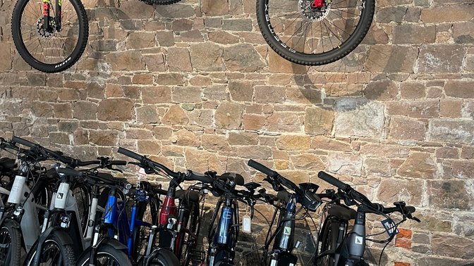 Evolution Cycles Jersey - Bike Hire