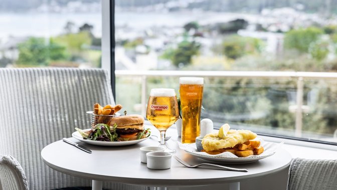 Indigos Grill, Bar & Terrace