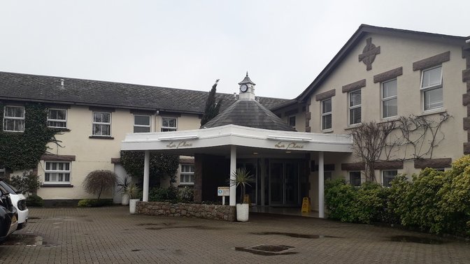 La Place Hotel