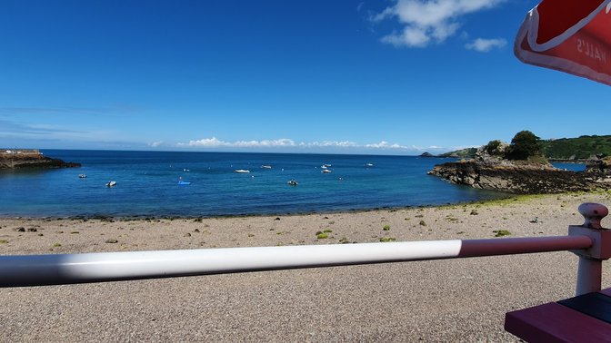 Mad Mary's Bouley Bay Beach Cafe