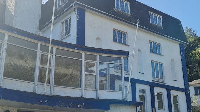 Mad Mary's Bouley Bay Beach Cafe