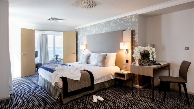 Radisson Blu Waterfront Hotel Jersey