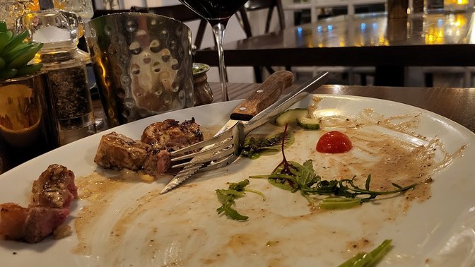Salty Dog Bar & Bistro