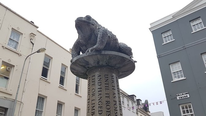 Statue of The Toad