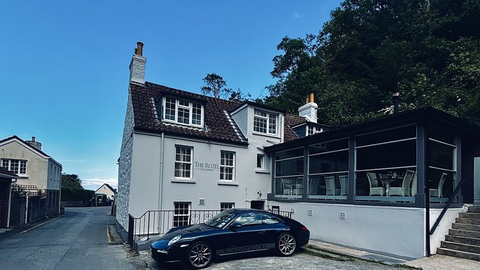 The Rozel Pub & Dining