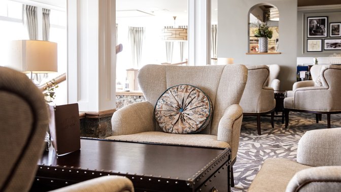 Tides Restaurant & Voyager Lounge Bar