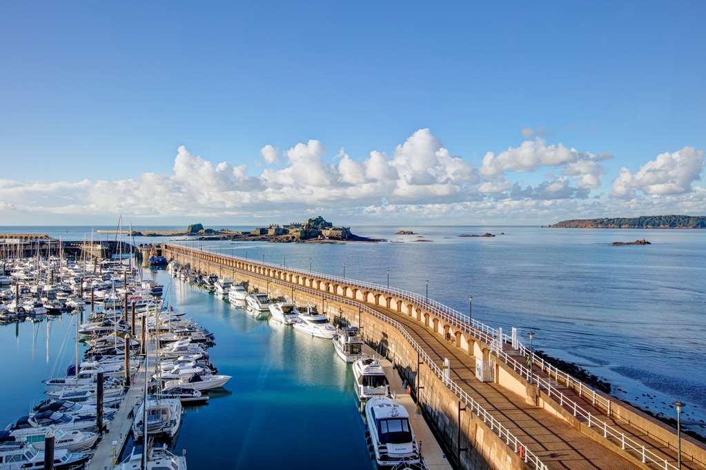 St Helier Weekend Itinerary: Sun, Sand, and the 2026 Battle of Flowers