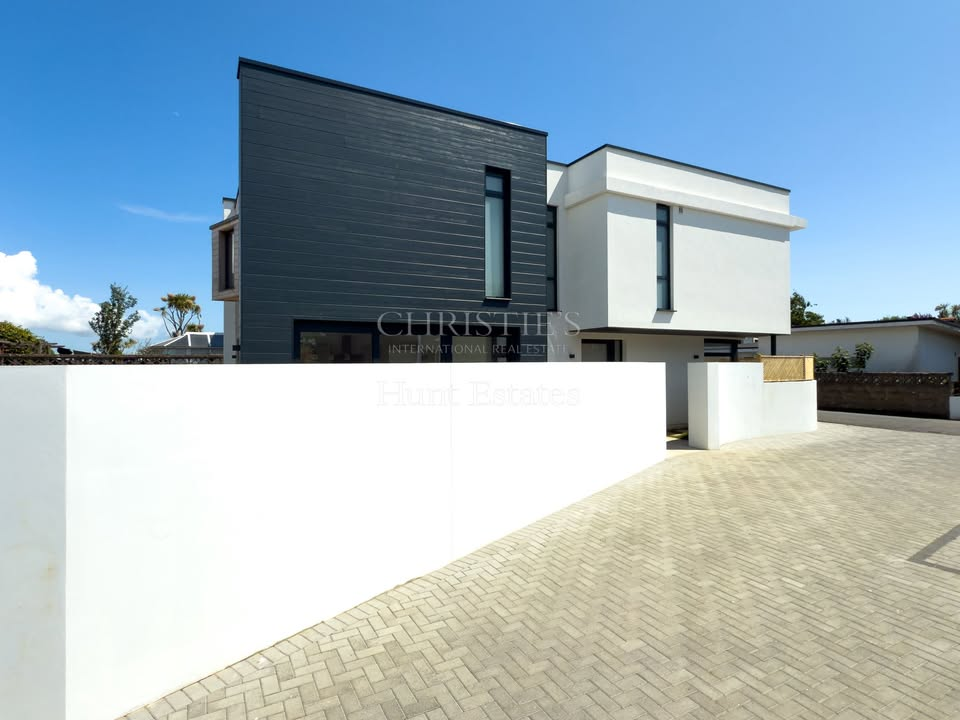 OPEN VIEWING | Saturday 21st June | Indigo £1,075,000