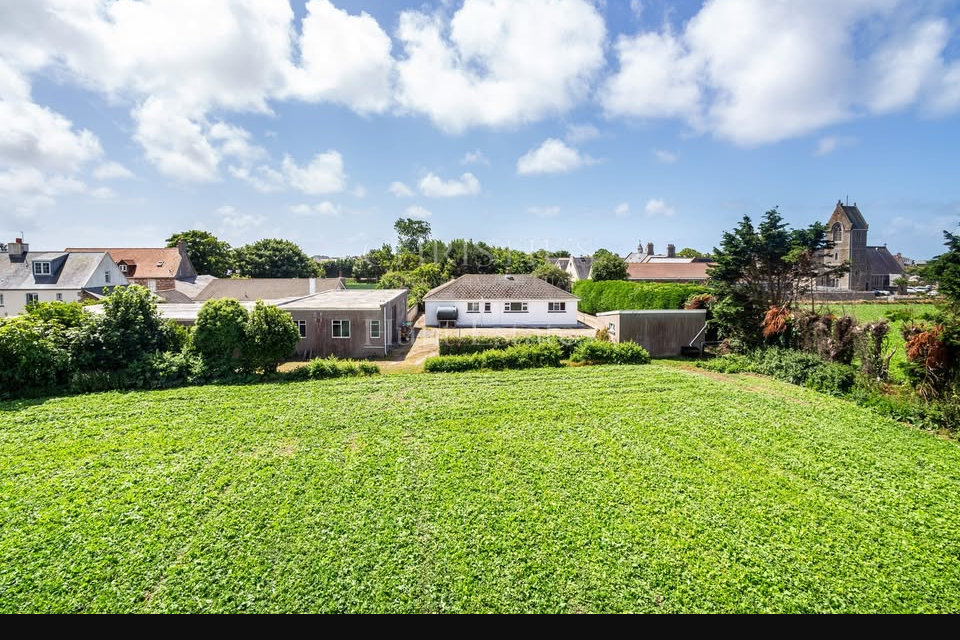 OPEN VIEWING | Saturday 21st June | L'Abri Offers over £1,600,000