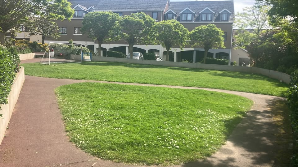 Open Viewing Spacious 3 bedroom Family Home