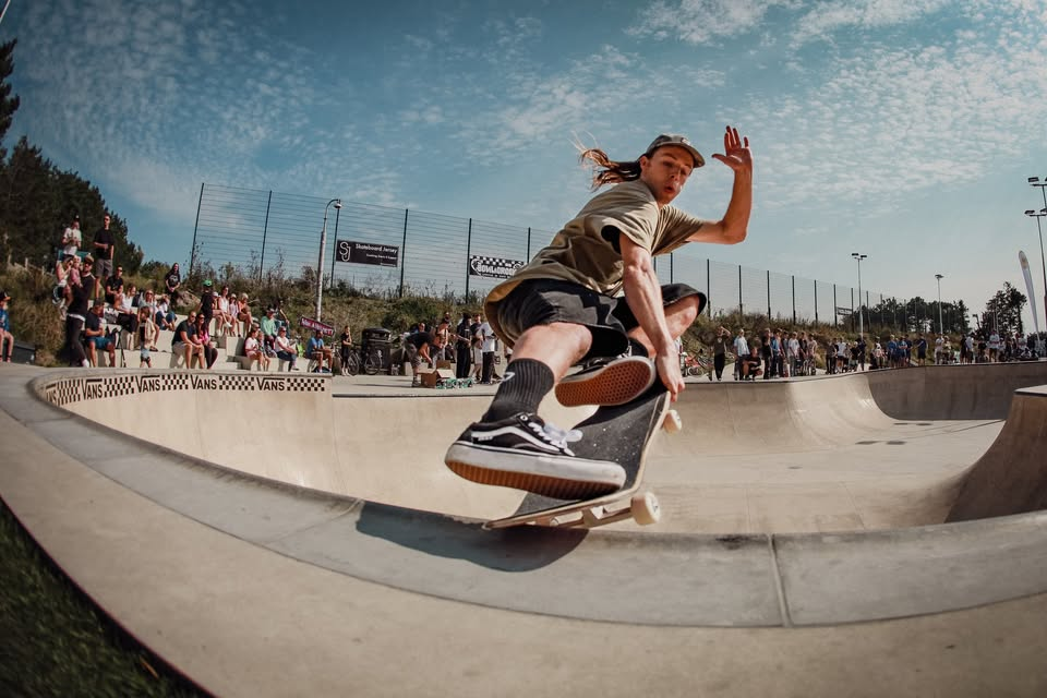 Bowl Ā Crock - Carnival of Skateboard Culture