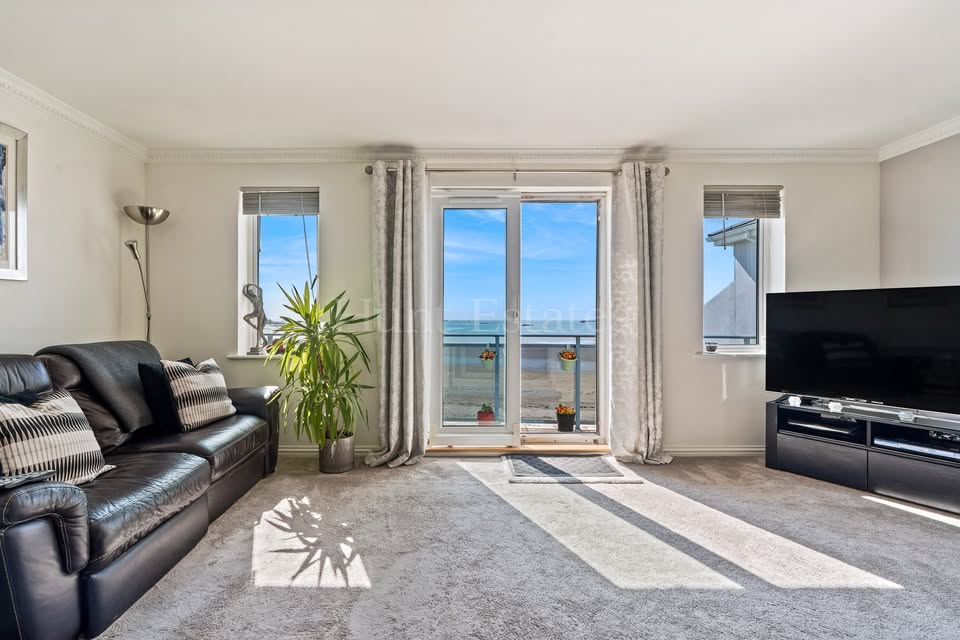 OPEN VIEWING | Saturday 12th July | Apt 19 Southbeach £695,000